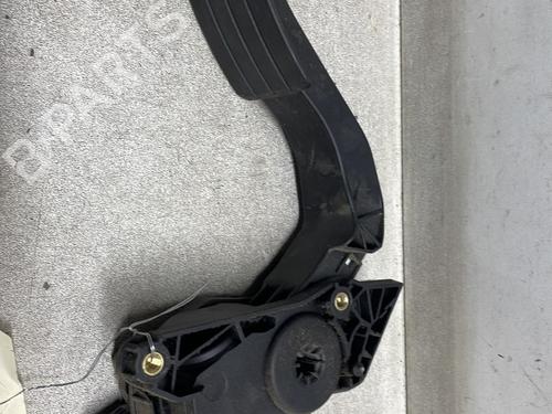 Used Pedal Pedal 30560108 30560108