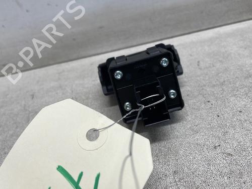 Used Switch Switch PEUGEOT 5008 (0U_, 0E_) 1.6 BlueHDi 120 (120 hp) 27322417 27322417