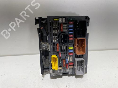 Used Fuse box Fuse box 38681148 38681148