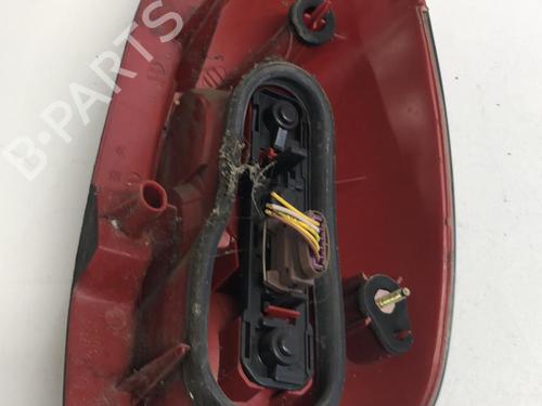 Farolim esquerdo Farolim esquerdo PEUGEOT 306 Break (7E, N3, N5) 1.4 (75 hp) 18217719 18217719