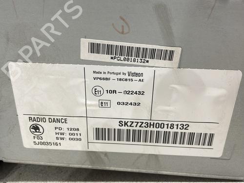 Used Radio Radio SKODA ROOMSTER (5J7) 1.9 TDI (105 hp) 28543641 28543641