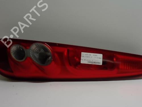 Used Right taillight FORD FIESTA V (JH_, JD_) 1.4 TDCi (68 hp) 18229440