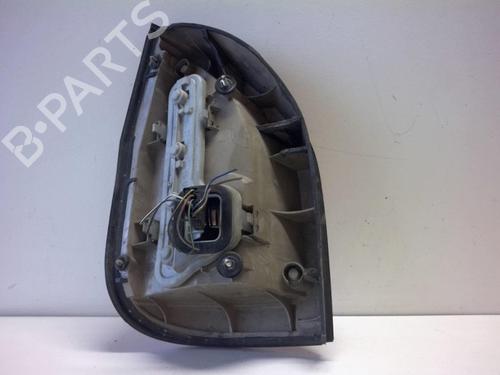 Høyre baklys OPEL ZAFIRA A MPV (T98) 2.2 DTI 16V (F75) (117 hp) 18229376