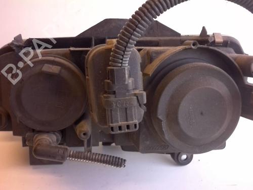 Right headlight RENAULT ESPACE III (JE0_) 2.2 dCi (JE0S) | BP18228900C29 
