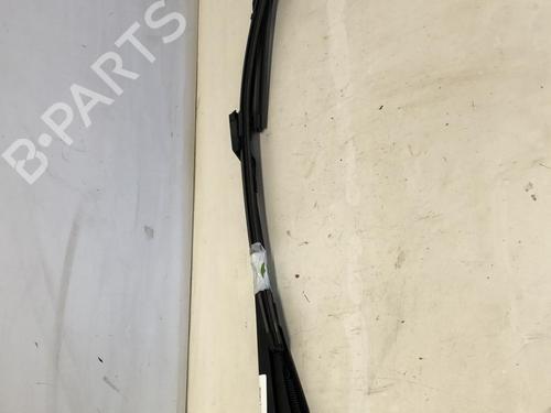Used Front windshield wiper arm RENAULT WIND (E4M_) 1.6 (E4MB, E4MC) (133 hp) 18228203