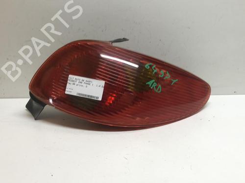 Høyre baklys PEUGEOT 206 Hatchback (2A/C) 1.4 i (75 hp) 18227371