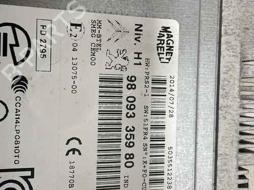 Used Radio Radio PEUGEOT 308 SW II (LC_, LJ_, LR_, LX_, L4_) 1.2 THP 110 (110 hp) 31981523 31981523