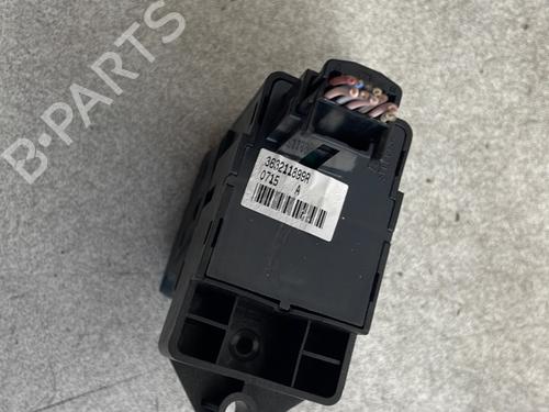 Used Switch Switch RENAULT SCÉNIC III (JZ0/1_) 1.5 dCi (110 hp) 33632075 33632075