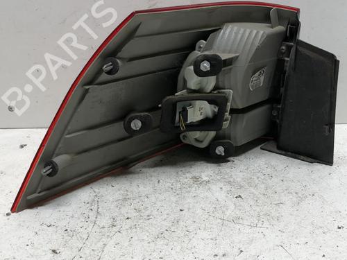 Used Right taillight OPEL VECTRA C Estate (Z02) 1.9 CDTI (F35) (120 hp) 18211017
