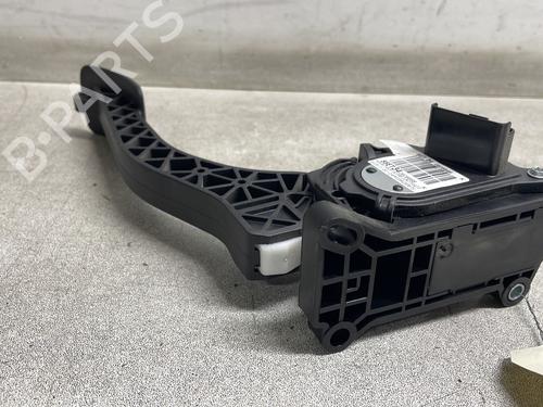 Used Pedal Pedal PEUGEOT 308 SW II (LC_, LJ_, LR_, LX_, L4_) 1.6 BlueHDi 120 (120 hp) 30777567 30777567