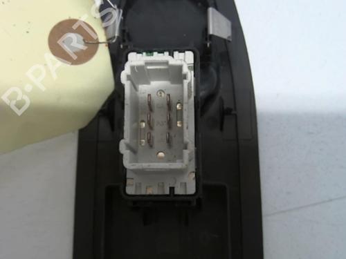 Used Right front window switch PEUGEOT 208 I (CA_, CC_) 1.4 HDi (68 hp) 18220368