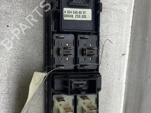 Left front window switch MERCEDES-BENZ VITO Van (W638) 110 CDI 2.2 (638.094) | BP29625029I27 