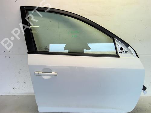 Used Right front door KIA CEE'D Hatchback (ED) 1.6 CRDi 90 (90 hp) 18207113