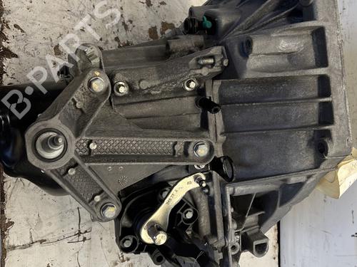 Used Gearbox Gearbox DACIA DOKKER Box Body/MPV 1.6 (83 hp) 26905705 26905705