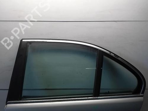 Used Left rear door Left rear door 18218597 18218597