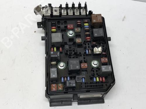 Used Fuse box Fuse box OPEL ASTRA K (B16) 1.6 CDTi (68) (110 hp) 18214750 18214750
