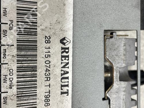 Used Radio Radio RENAULT MEGANE III Grandtour (KZ0/1) 1.5 dCi (KZ09, KZ0D, KZ1G, KZ29, KZ14, KZ1W, KZ10, KZ1F,... (110 hp) 30886591 30886591