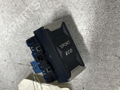 Used Switch PEUGEOT 308 II (LB_, LP_, LW_, LH_, L3_) 1.5 BlueHDi 130 (131 hp) 30612166