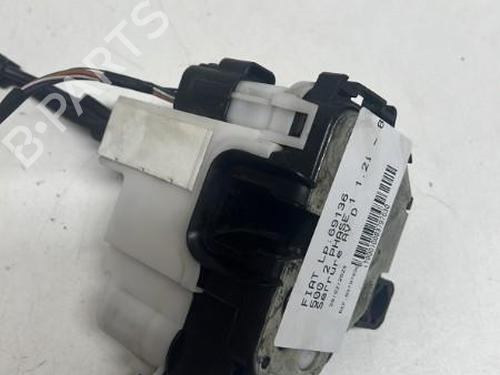 Used Front right lock FIAT 500 (312_) 1.2 (312AXA1A) (69 hp) 18222552