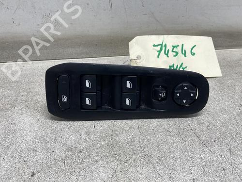 Used Left front window switch PEUGEOT 308 II (LB_, LP_, LW_, LH_, L3_) 1.5 BlueHDi 130 (131 hp) 31981534