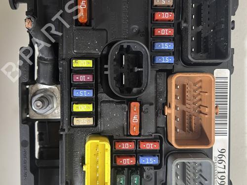 Fuse box CITROËN C3 Picasso (SH_) 1.6 HDI 90 | BP24426090E1
