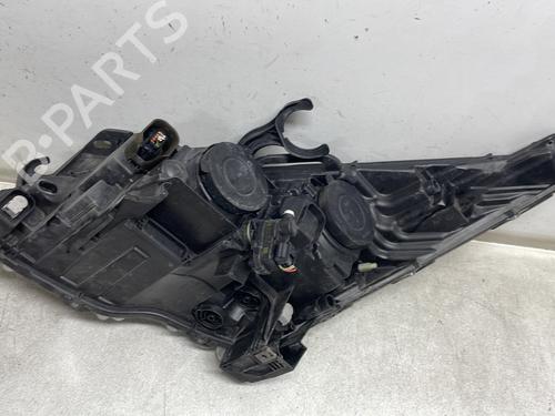 Right headlight PEUGEOT 5008 (0U_, 0E_) 1.6 HDi | BP31124012C29 