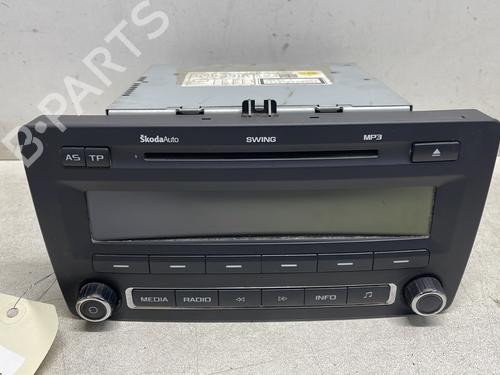 Radio SKODA OCTAVIA II Combi (1Z5) 1.6 TDI 1Z0035161F