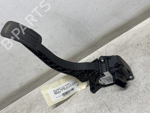 Pédale PEUGEOT 308 II (LB_, LP_, LW_, LH_, L3_) 1.5 BlueHDi 130 (131 hp) 31972829