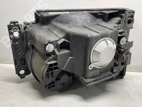 Right headlight LAND ROVER DISCOVERY III (L319) 2.7 TD 4x4 | BP24514223C29 