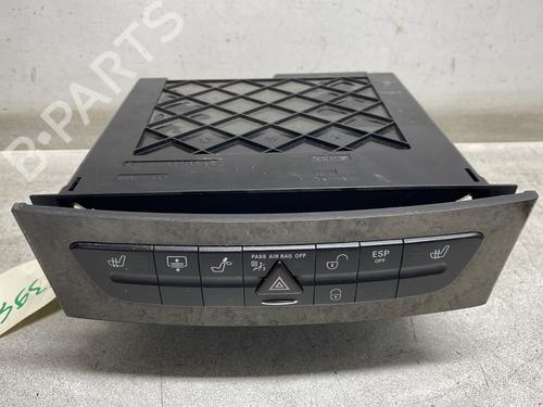 Used Radio MERCEDES-BENZ E-CLASS (W211) E 280 CDI (211.020) (190 hp) 30408908