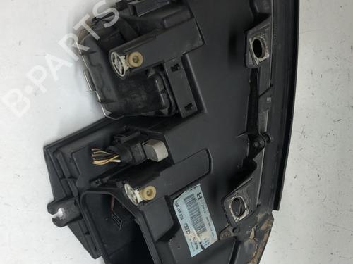 Used Right headlight Right headlight AUDI A4 B6 (8E2) 2.5 TDI (163 hp) 18227140 18227140