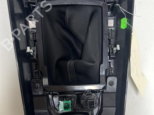 Used Middle console Middle console PEUGEOT 308 II (LB_, LP_, LW_, LH_, L3_) 1.6 GTi (L35GNH) (272 hp) 22313663 22313663