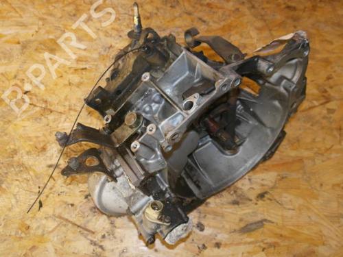 Used Gearbox PEUGEOT 405 I (15B) 1.6 (94 hp) 18212061