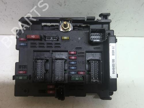 Used Fuse box PEUGEOT 206 Hatchback (2A/C) 1.4 i (75 hp) 18231188