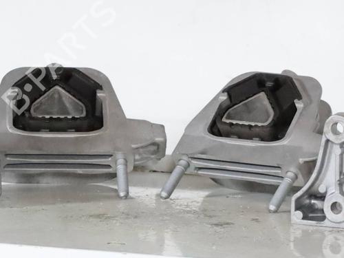 Used Engine mount Engine mount FIAT 600e / 600 (365_, 364_) Electric (156 hp) 27337974 27337974