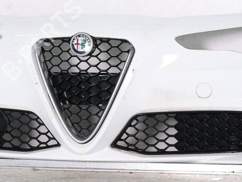 front-bumper-alfa-romeo-giulia-952_-2015-26709997 main image