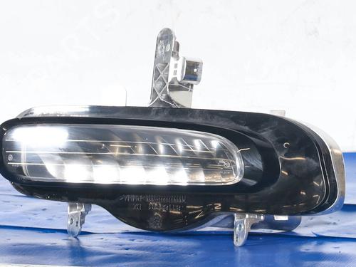right-daytime-light-fiat-panda-312_-319_-2012-30443189 main image