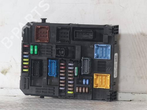 Used Fuse box Fuse box FIAT 600e / 600 (365_, 364_) Electric (156 hp) 33283900 33283900