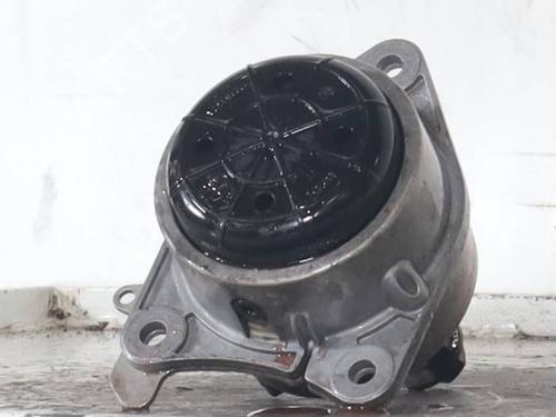 Used Engine mount Engine mount ALFA ROMEO GIULIA (952_) 2.2 D (952AFA25, 952AFM25, 952ALA25) (180 hp) 33537431 33537431