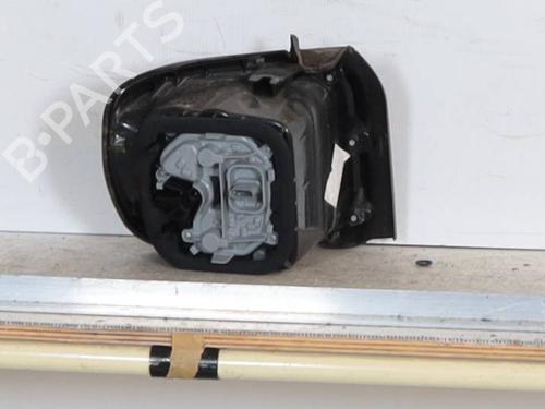 right-taillight-jeep-renegade-suv-bu-b1-bv-2014-23387686 main image