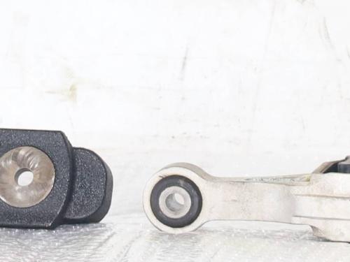 Used Engine mount Engine mount FIAT 500 C (312_) 1.0 Mild Hybrid (312.AYD1B) (69 hp) 31135839 31135839