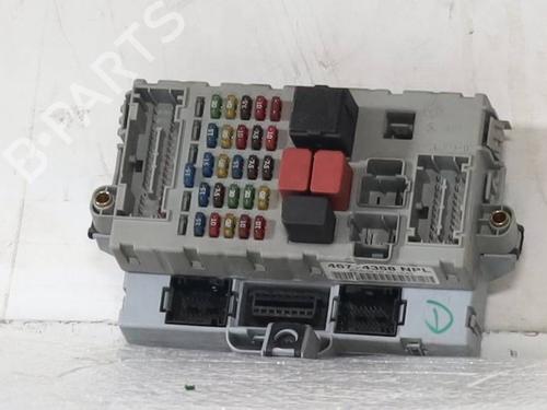 Used Fuse box Fuse box FIAT PUNTO (188_) 1.2 16V 80 (188.233, .235, .253, .255, .333, .353, .639,... (80 hp) 33284040 33284040