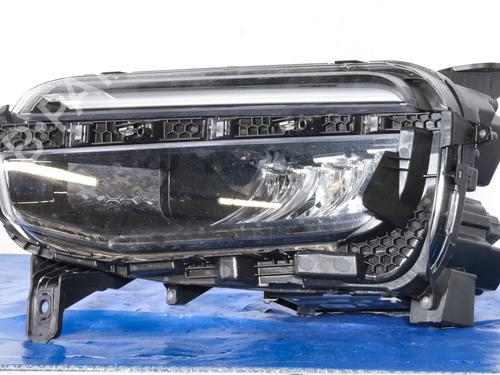 Used Left headlight JEEP AVENGER (J2) 1.2 GSE T3 (101 hp) 30305122