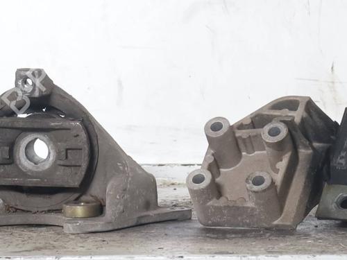 Used Engine mount Engine mount FIAT PUNTO (188_) 1.2 60 (188.030, .050, .130, .150, .230, .250) (60 hp) 33537793 33537793