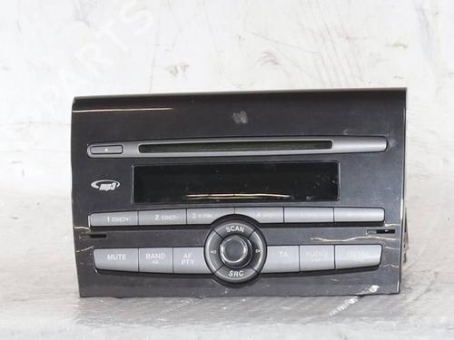 Used Radio Radio FIAT BRAVO II (198_) 1.6 D Multijet (198AXH1B) (105 hp) 36797979 36797979