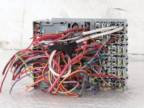 Used Fuse box Fuse box 36774315 36774315