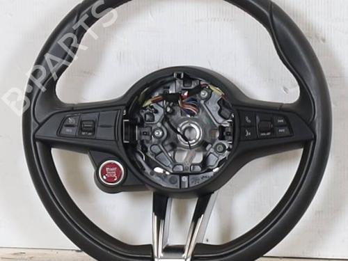 steering-wheel-alfa-romeo-giulia-952_-2015-26551081 main image
