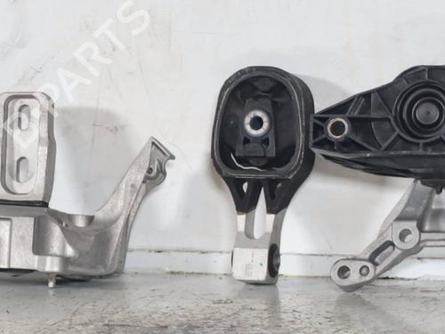Used Engine mount Engine mount FIAT 600e / 600 (365_, 364_) Mild Hybrid (136 hp) 30662503 30662503
