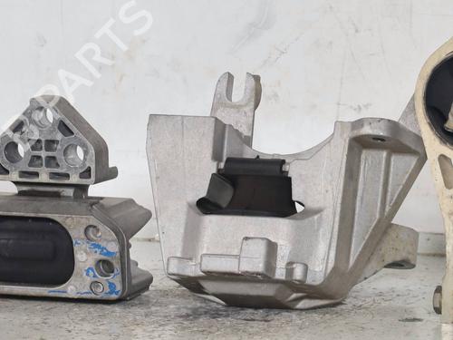 Used Engine mount Engine mount JEEP COMPASS (MP, M6, MV, M7) 1.3 Hybrid 4x4 (240 hp) 30662558 30662558