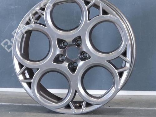 rim-alfa-romeo-tonale-965_-2022-32029079 main image